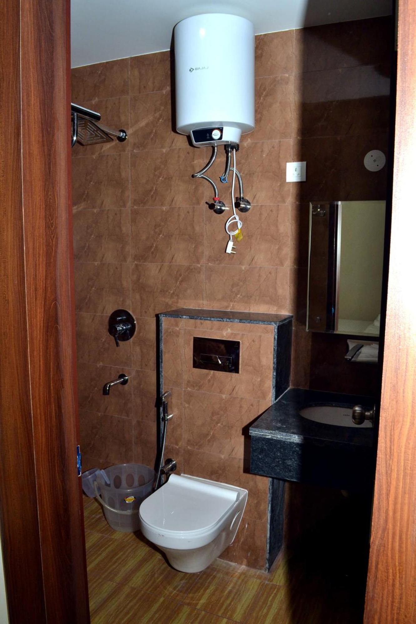 Hotel Shiva International Near By Igi Airport 新德里 外观 照片