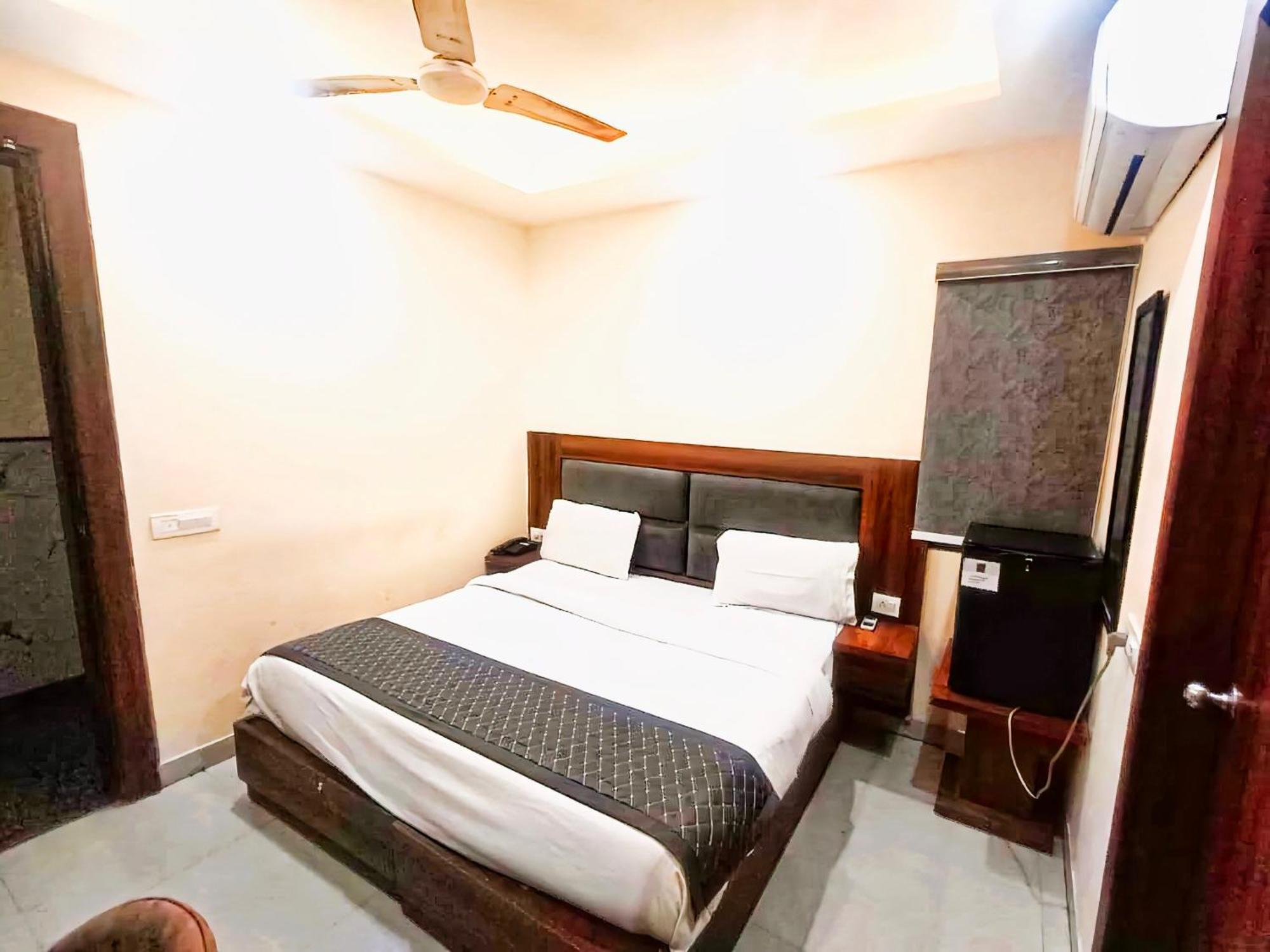 Hotel Shiva International Near By Igi Airport 新德里 外观 照片