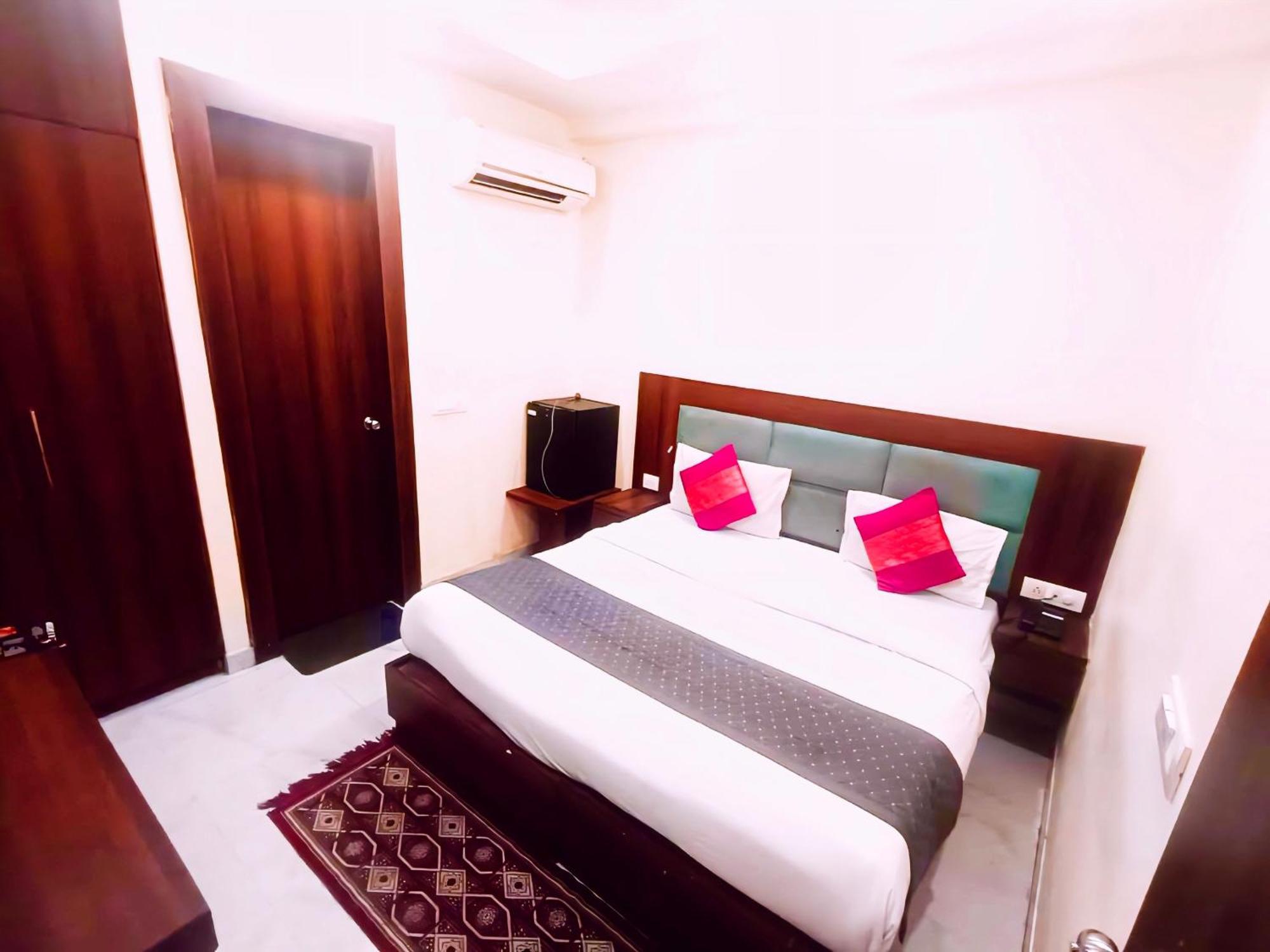 Hotel Shiva International Near By Igi Airport 新德里 外观 照片